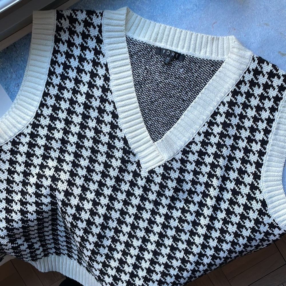 Fore Houndstooth Knit Vest - image 2